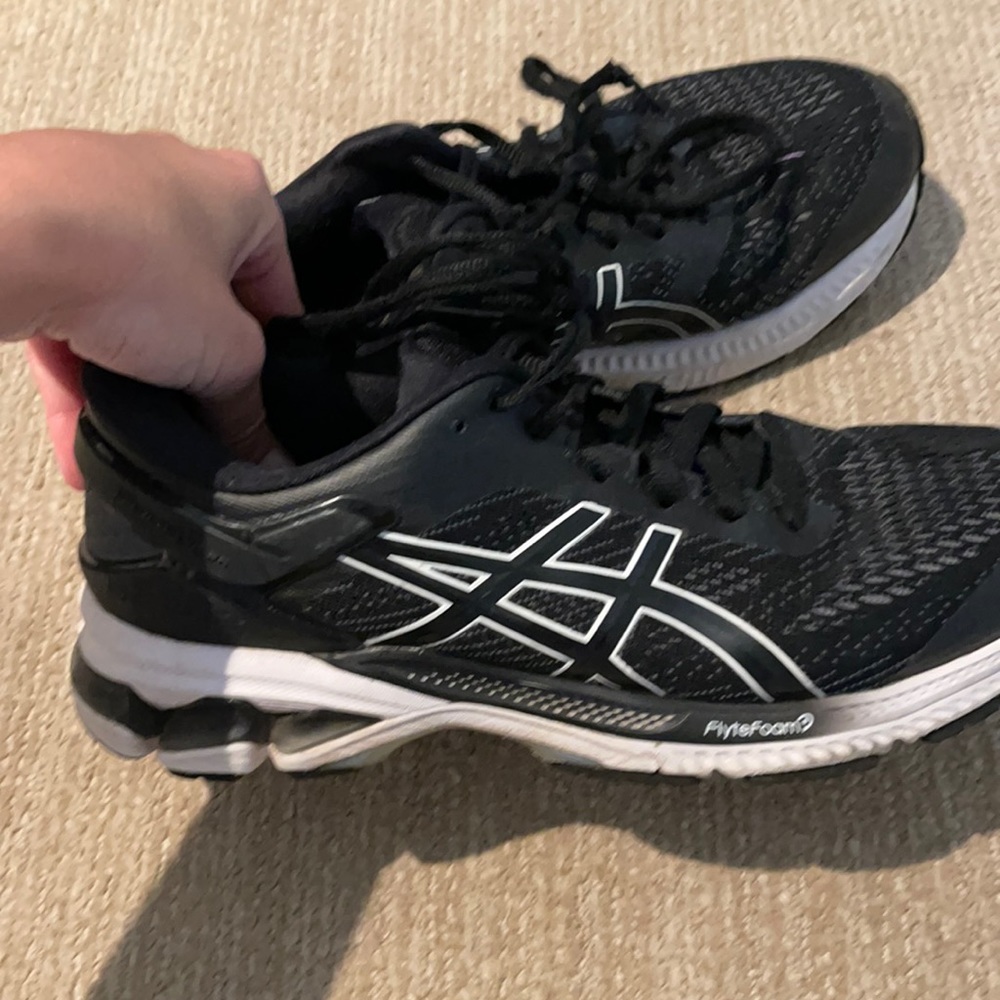 WORN ASICS